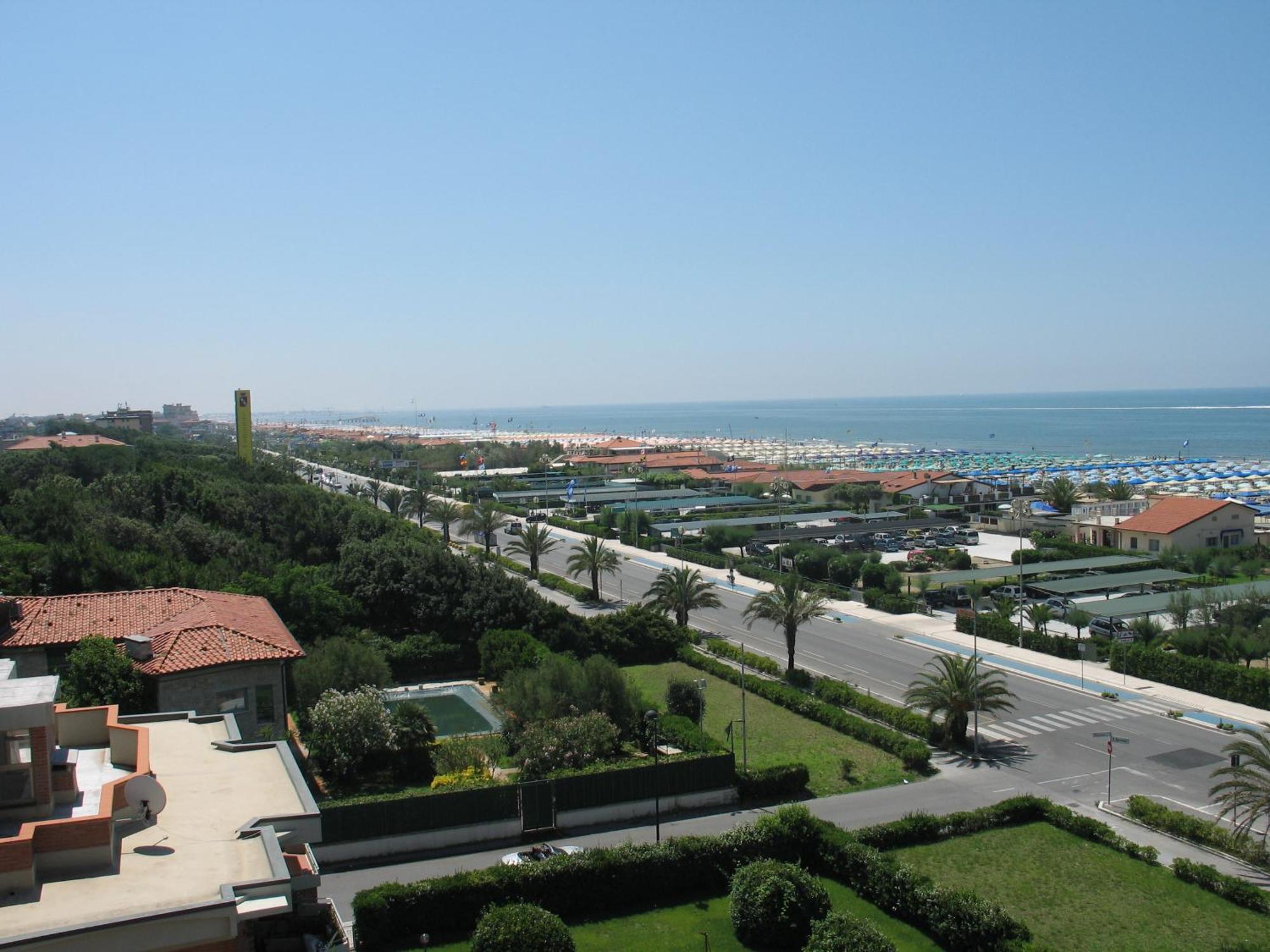 Hotel Bixio Lido di Camaiore Luaran gambar